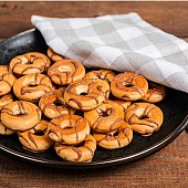 Акция Печенье сдоб. "Колечки хрустящие" в карамельной глаз. г. Москва ООО "КФ Баттерфляй" (1,4кг)