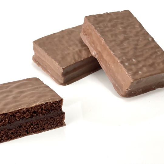 Акция Пирожное "Чоко-ломтик" с вареной сгущ. и мол.глаз. г. Москва ООО "КФ Баттерфляй" (1,8кг)