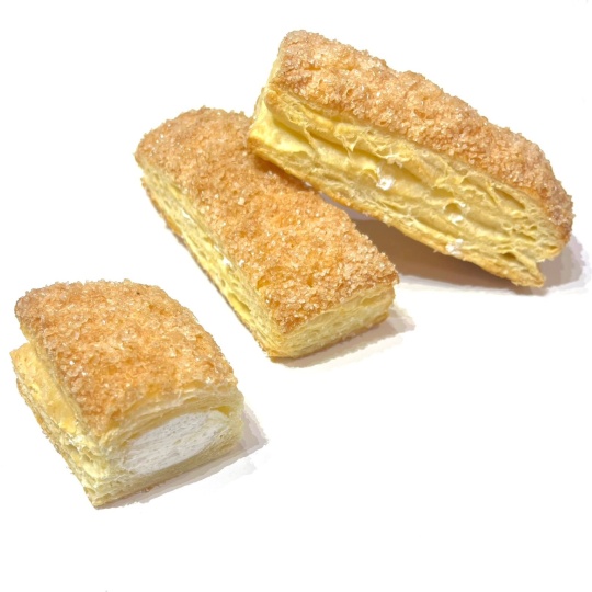 Акция Слойка "Язычок с сахаром" и взбитыми сливками г. Москва ООО "КФ Баттерфляй" (2кг)