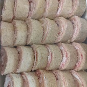 Рулет бисквитный (вишня-сливки) нарезной (40) г. Нижний Тагил ИП Зудов (2кг)